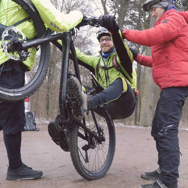E-Bike Fahrtechnik Kurse - EMTB Trainings mit der Mountainbikeschule Trailacademy